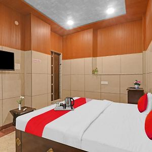 Oyo Flagship Hotel Vills Near Gomti Riverfront Park